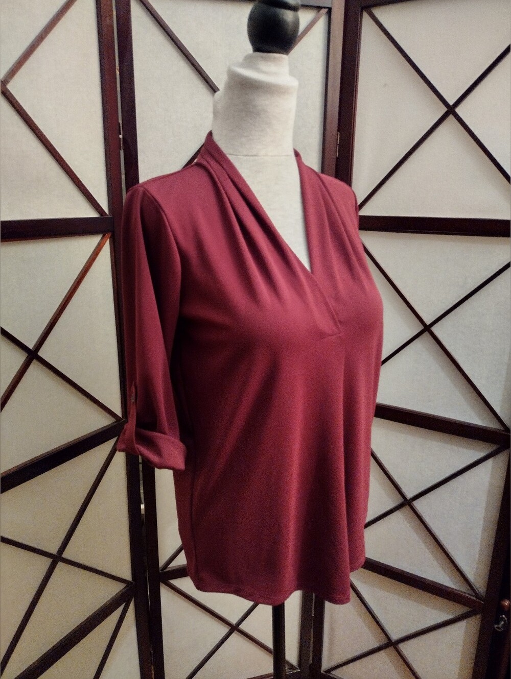 Ann Taylor Factory Burgundy 3/4 Sleeve V-Neck Blouse XS